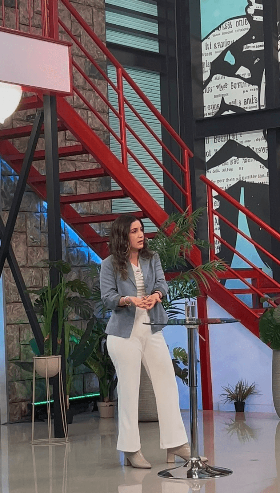 Astrid Sánchez en los estudios de Latina
